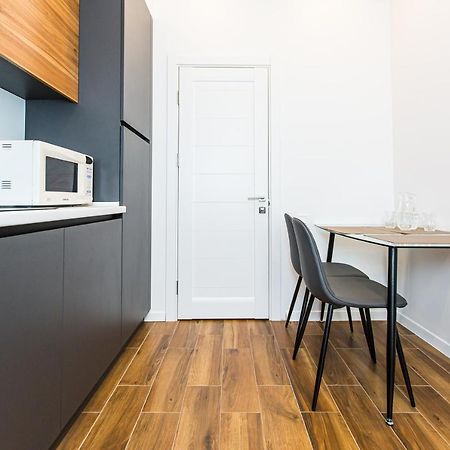 3 Vodna Apartment Lviv Ngoại thất bức ảnh