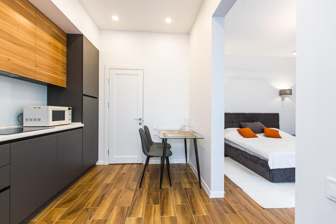3 Vodna Apartment Lviv Ngoại thất bức ảnh