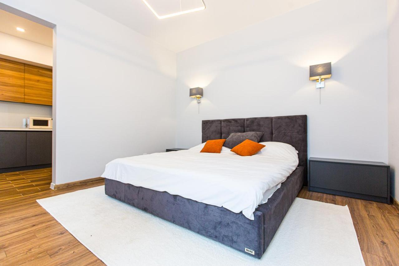 3 Vodna Apartment Lviv Ngoại thất bức ảnh