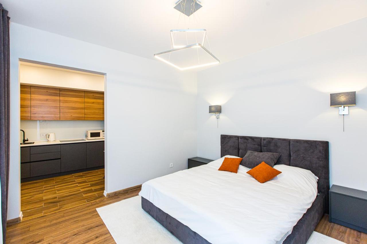 3 Vodna Apartment Lviv Ngoại thất bức ảnh