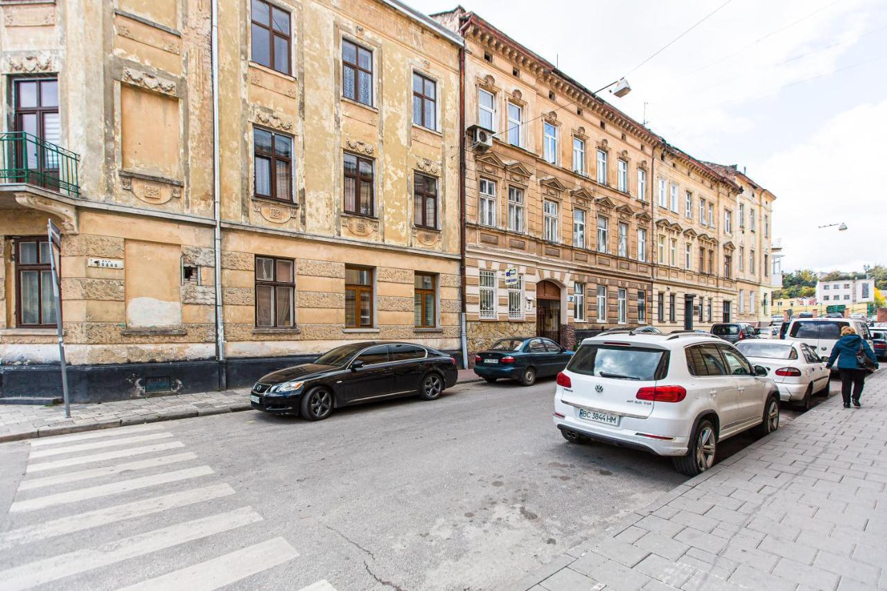 3 Vodna Apartment Lviv Ngoại thất bức ảnh