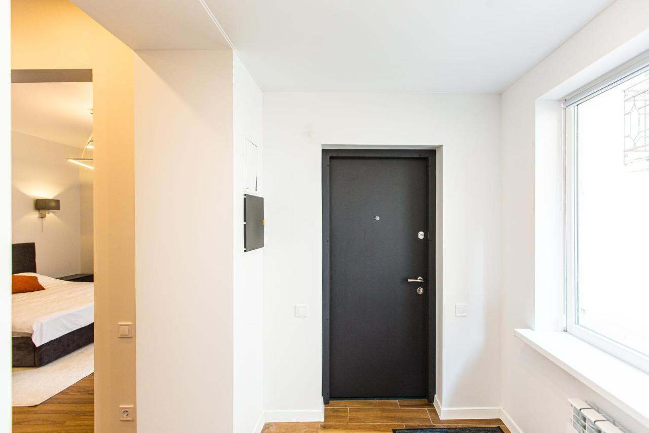 3 Vodna Apartment Lviv Ngoại thất bức ảnh