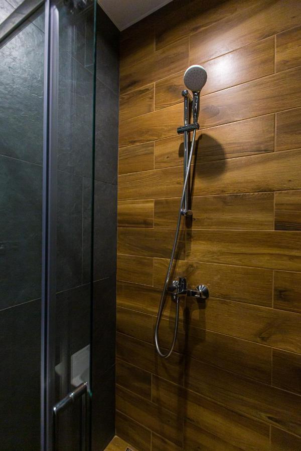 3 Vodna Apartment Lviv Ngoại thất bức ảnh