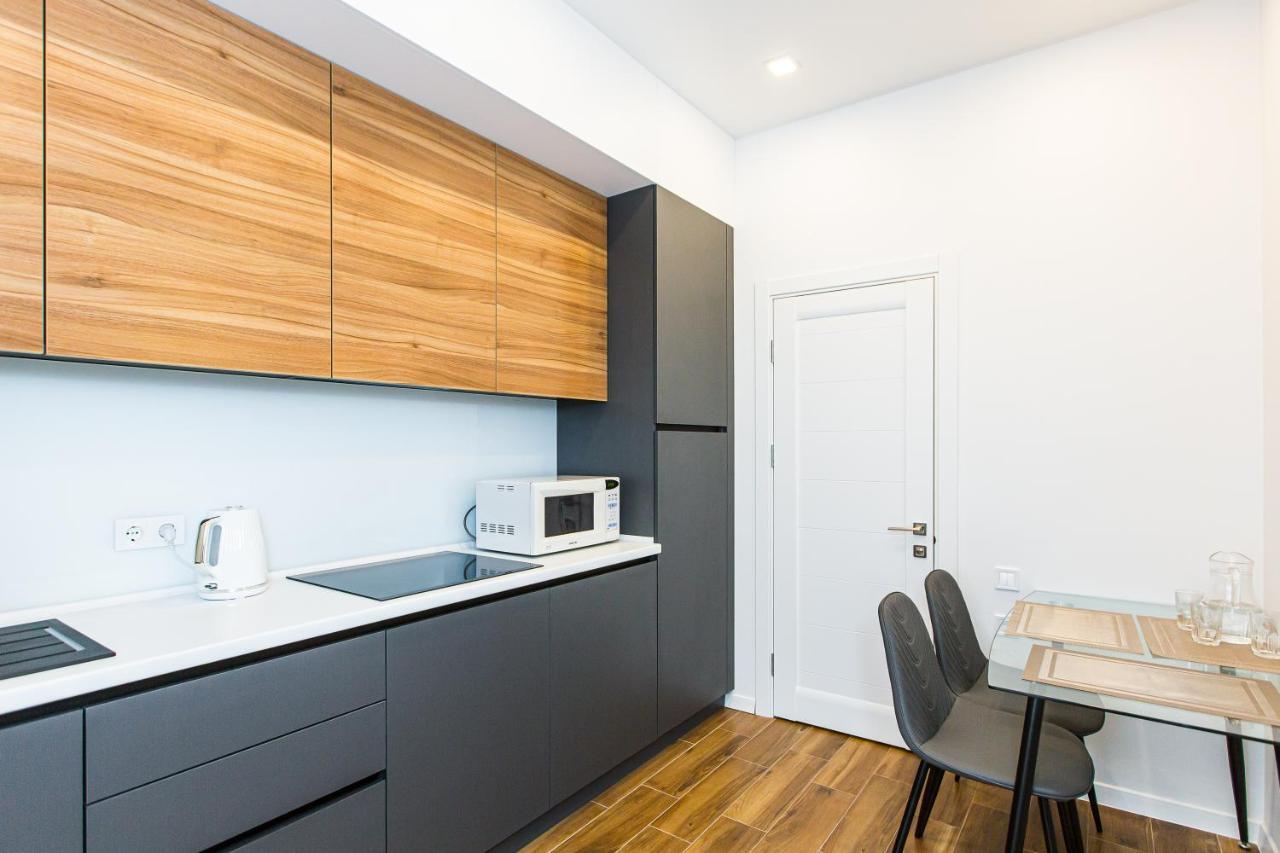 3 Vodna Apartment Lviv Ngoại thất bức ảnh