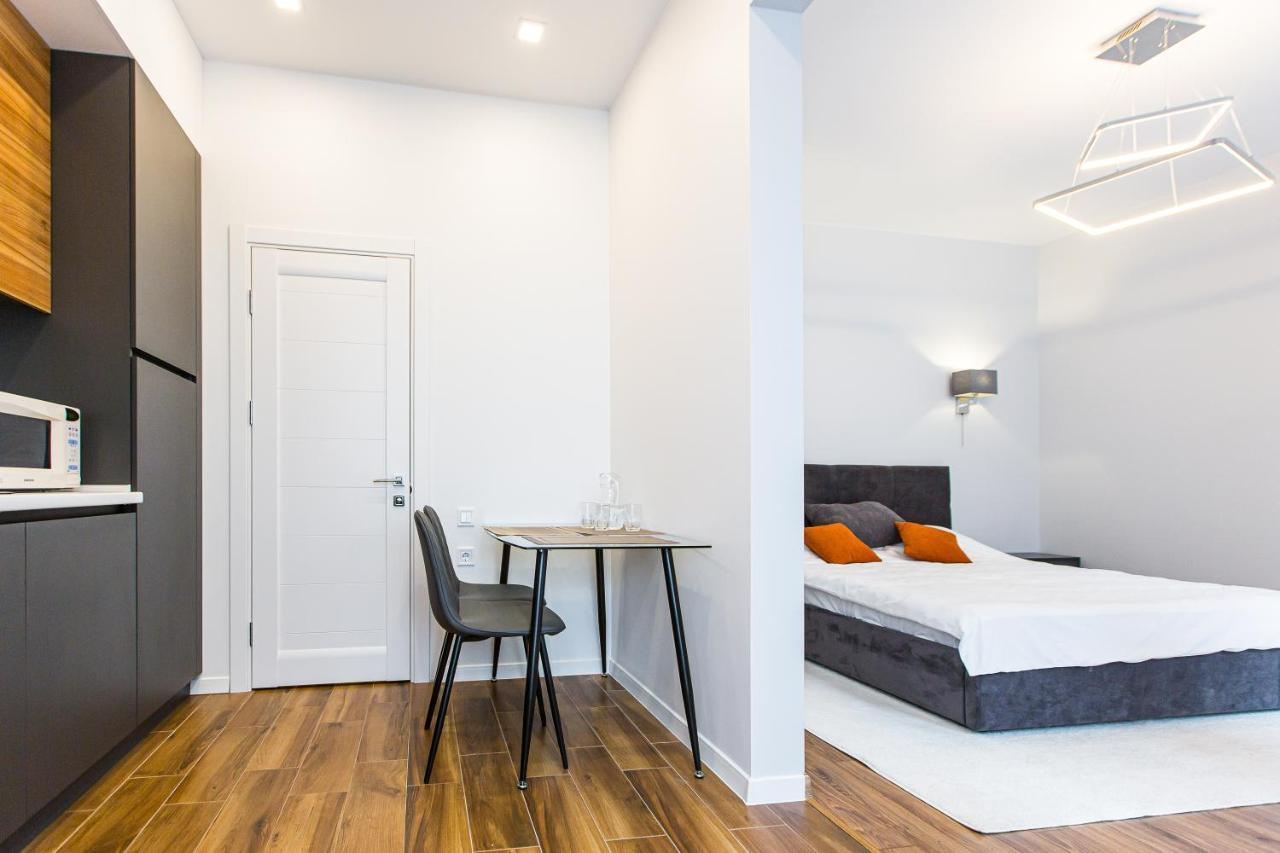 3 Vodna Apartment Lviv Ngoại thất bức ảnh
