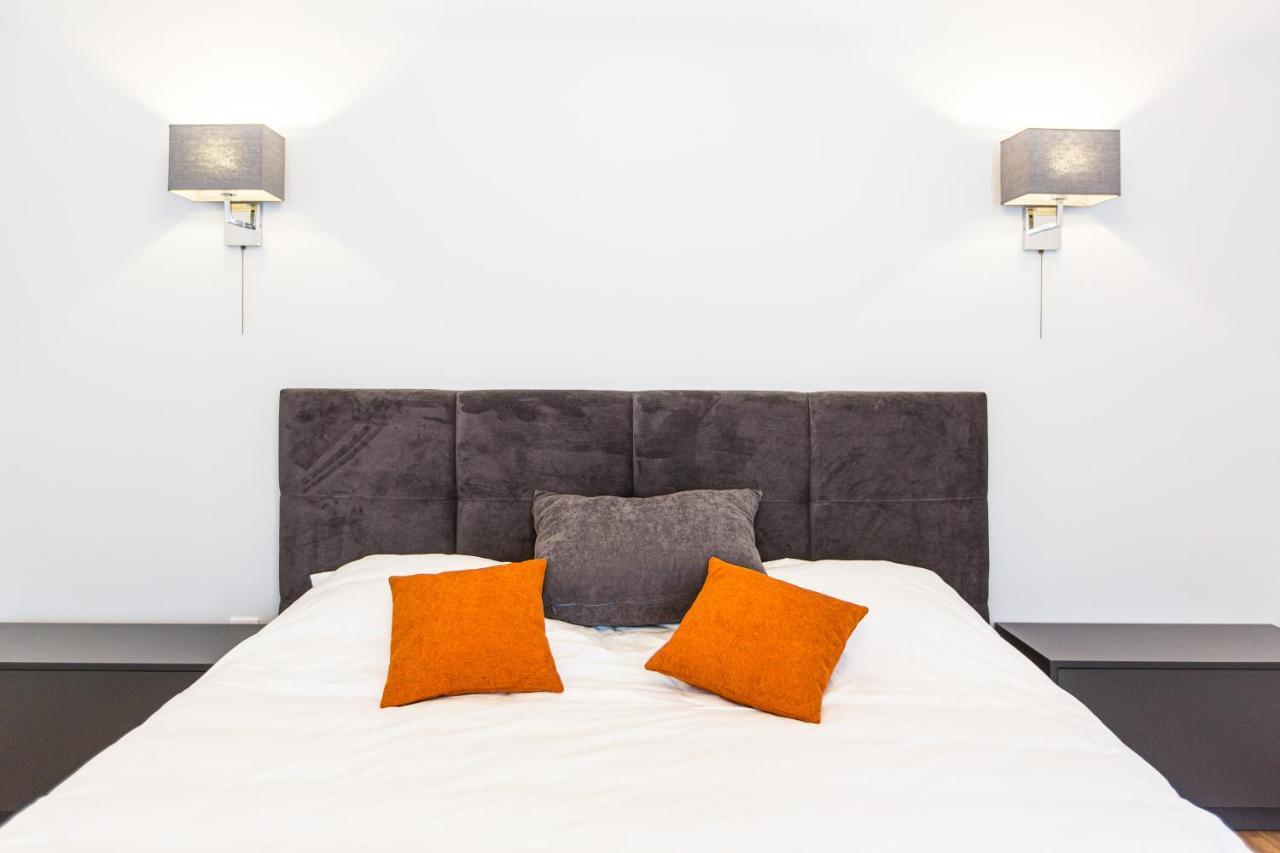3 Vodna Apartment Lviv Ngoại thất bức ảnh